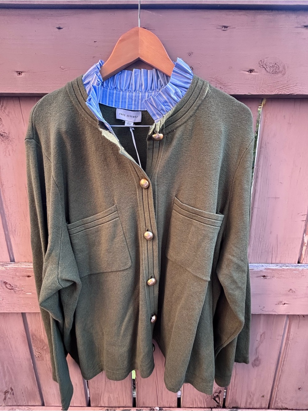 ๐NWT๐ Olive Green Cardigan with Blue Ruffle Collar and Gold Buttons - Picture 3 of 13